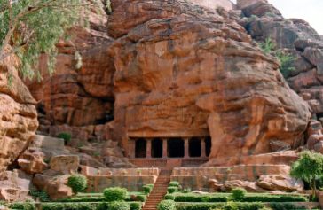 Badami-Cave-Temples-karnataka1
